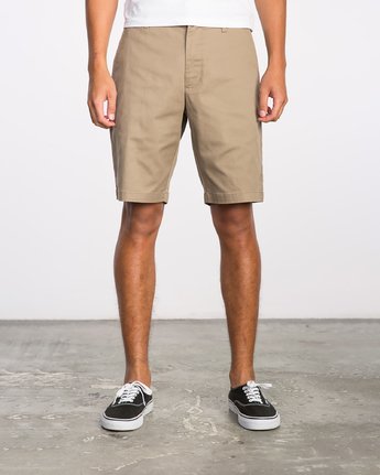 WEEKEND STRETCH SHORT